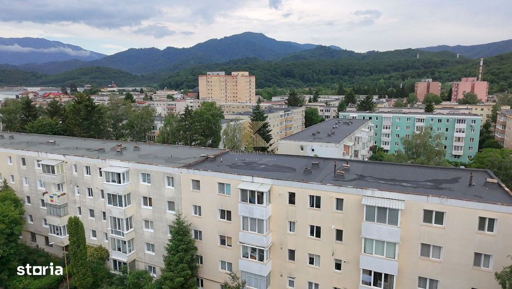 Apartament luminos cu 3 camere, parcare și boxă, zona Astra