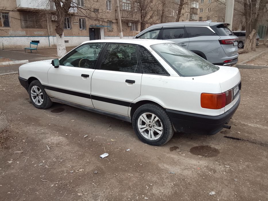 Ауди 80 сатылады.