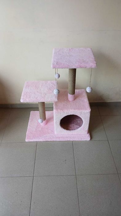 Катерушки за котки.Къщичка с 4-ри топчета-ДОСТАВКА 7лв