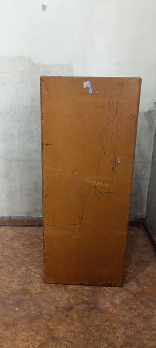 Сейф металлический