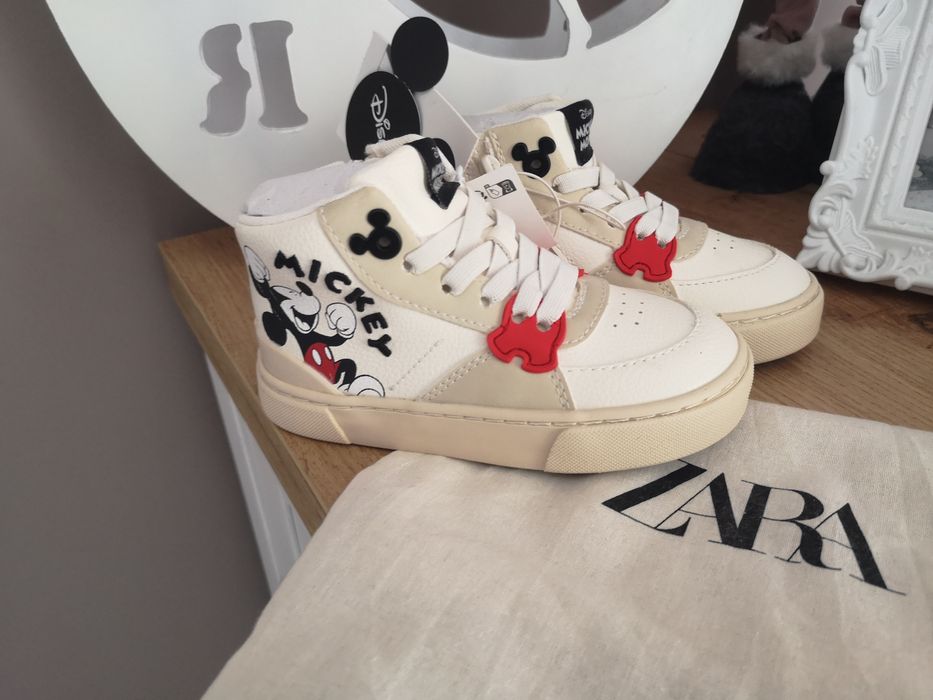 Бели кецове маратонки Мики Маус Зара 24 номер