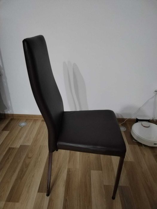 Masa de bucatarie + 4 scaune