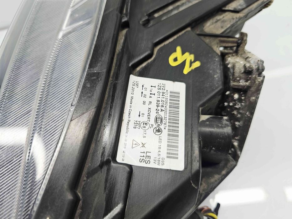 Far dreapta Skoda Superb III Combi (3V5) [Fabr 2015-2024] 3V2941016A