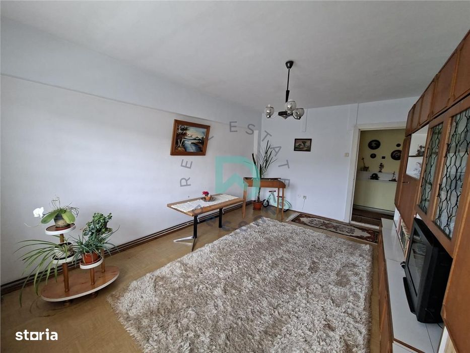Apartament 3 camere Tractorul, Comision 0, Oltet, Intermediar