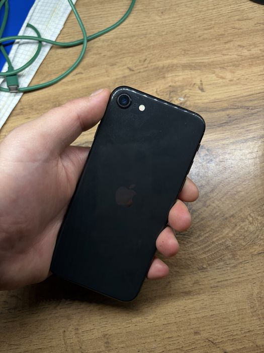 iphone SE 2 поколение