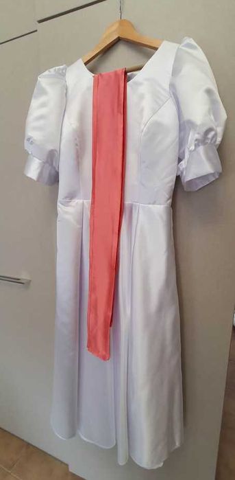 Бяла сатенена рокля  + колан  / White satin dress + belt
