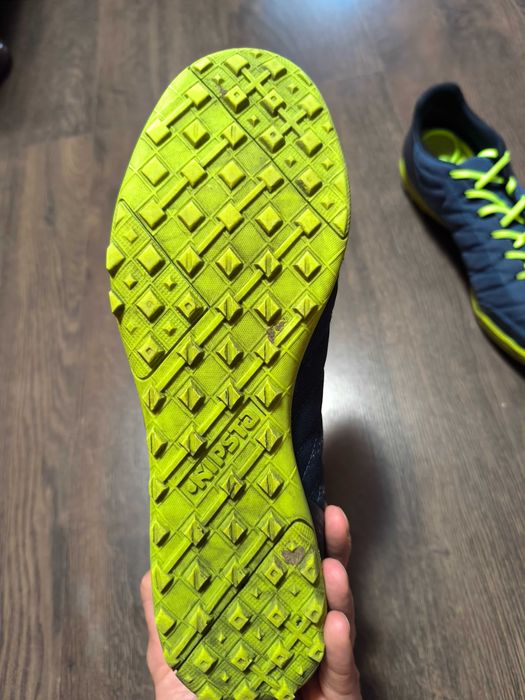 Маратонки за футбол Kipsta