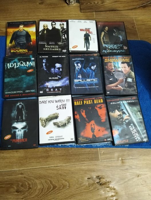 Vând 60 dvd uri filme