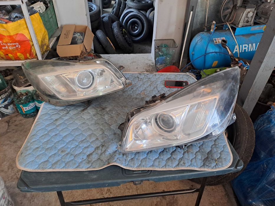 Far stanga dreapta Faruri Opel Insignia A cu Bi-xenon si LED