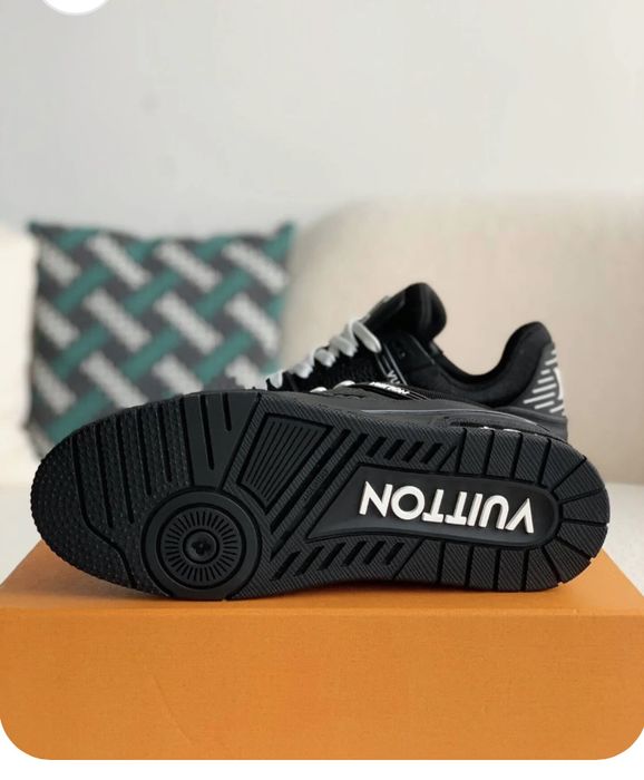 Adidasi L.o.u.i.s V.u.i.t.t.o.n  *New Colection* full box