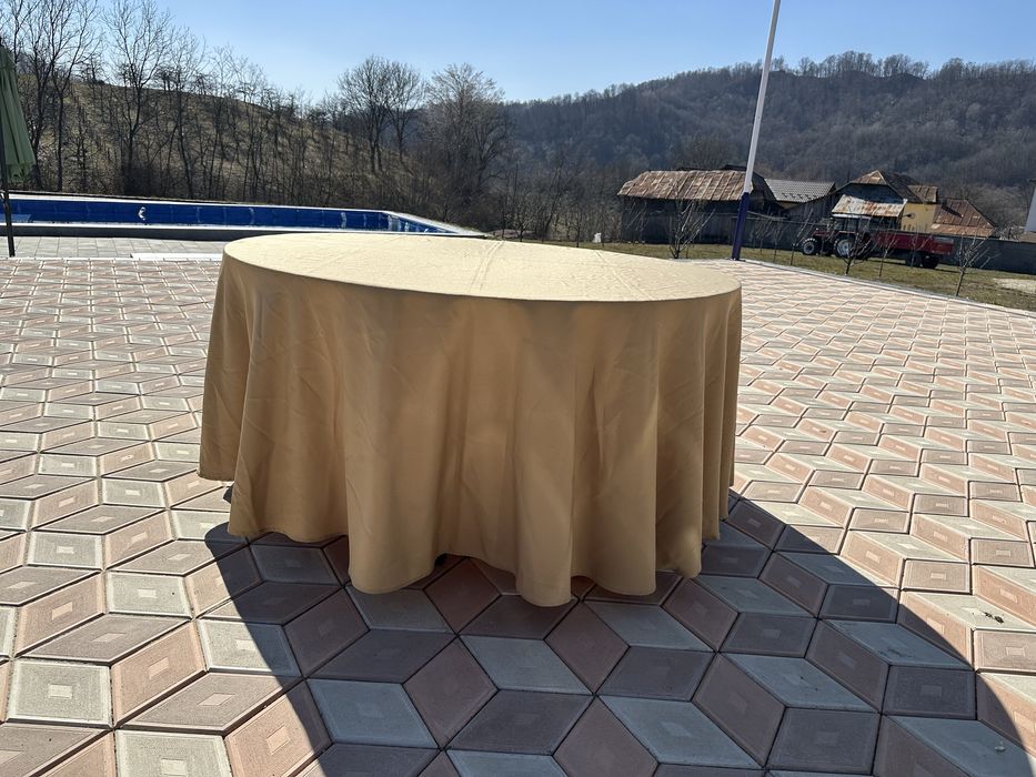 Masa 150 diametru +fata de masa