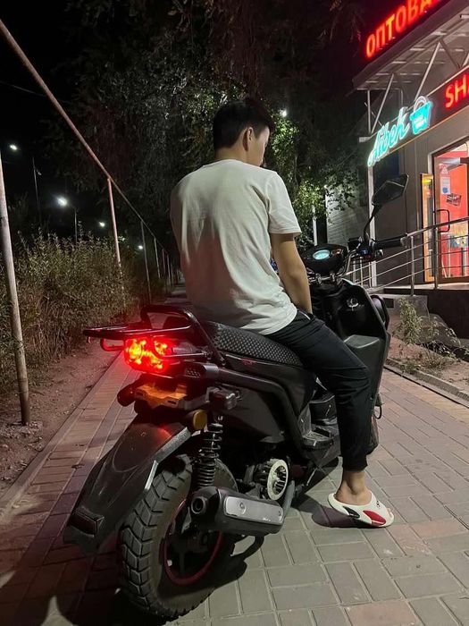 Бумер Мопед на ходу