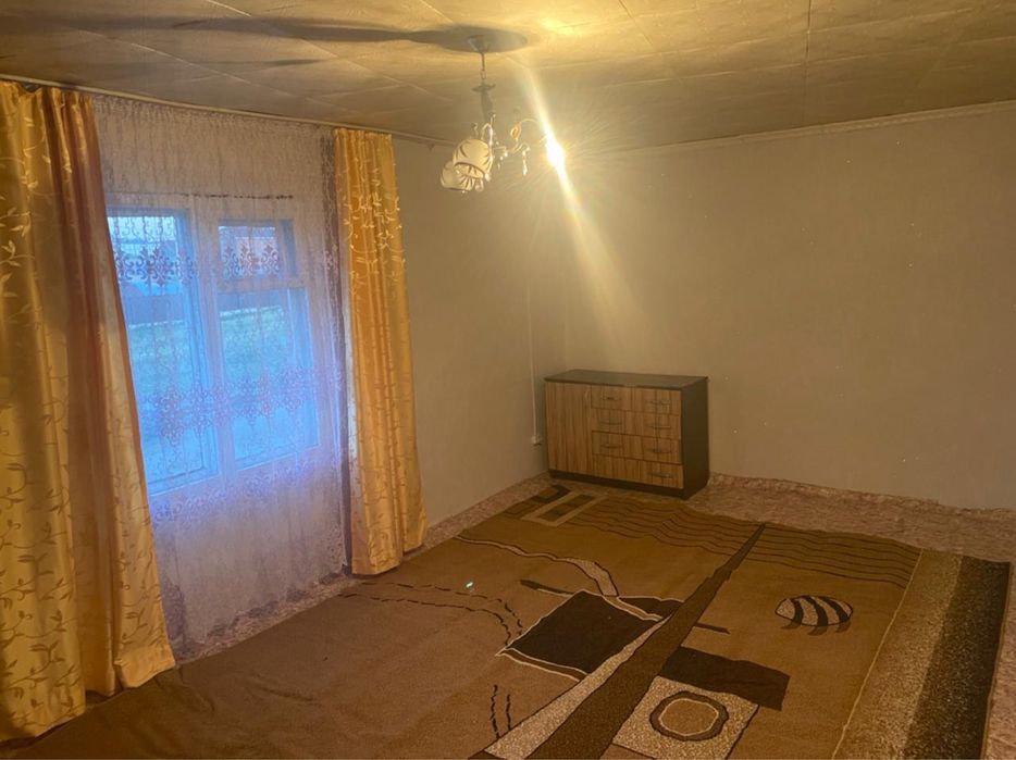 Продам участок с времянкой