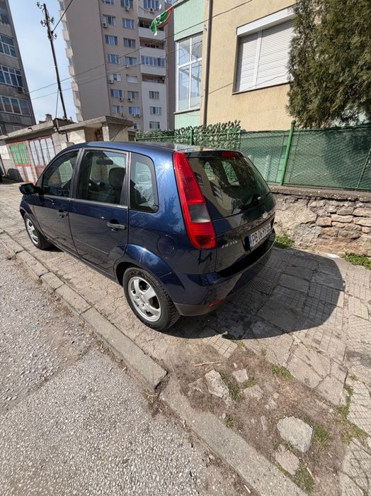 Продавам Форд Фиеста 1.4 бензин