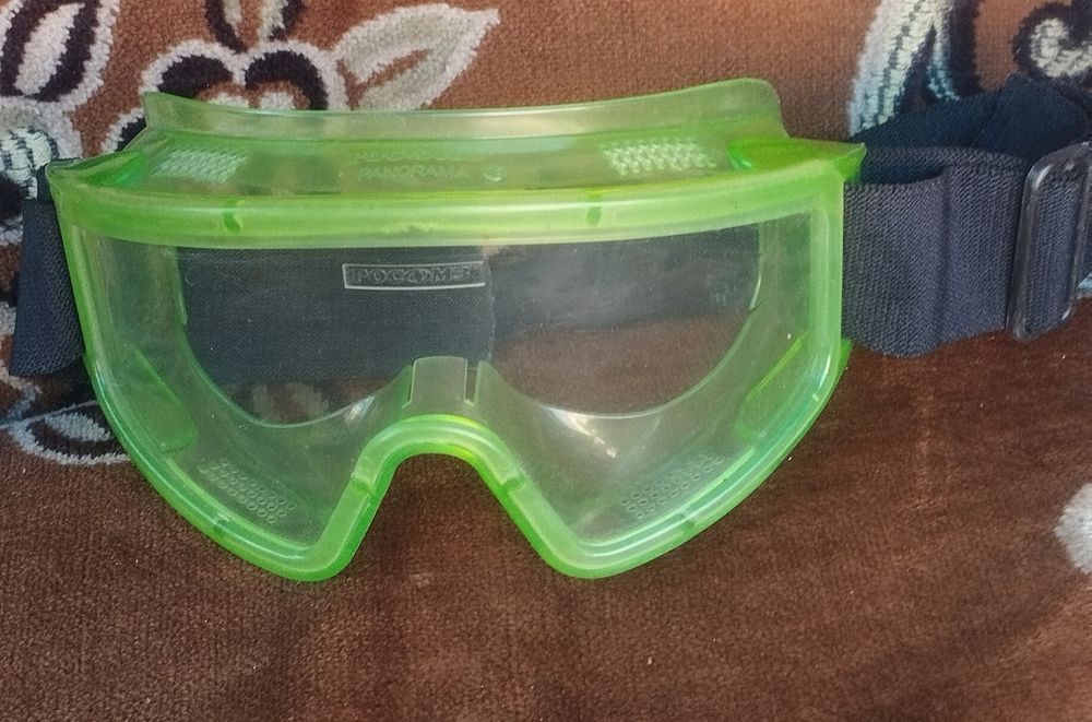 Продам защитные очки