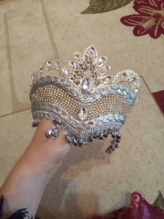 Qzil dvoyka kelinlik koʻylagi