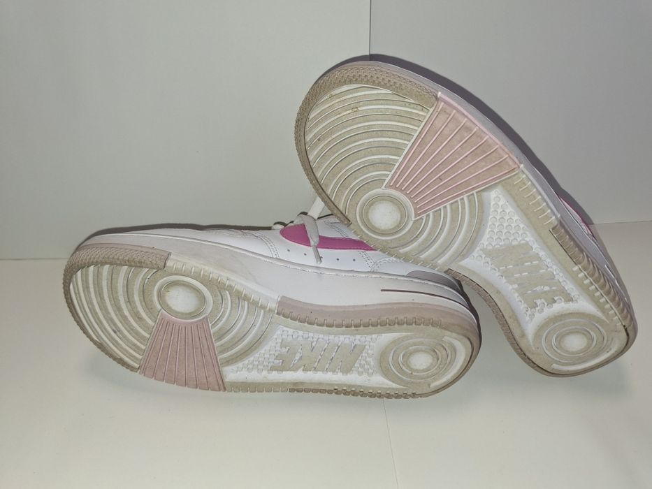 Pantofi Nike dama
