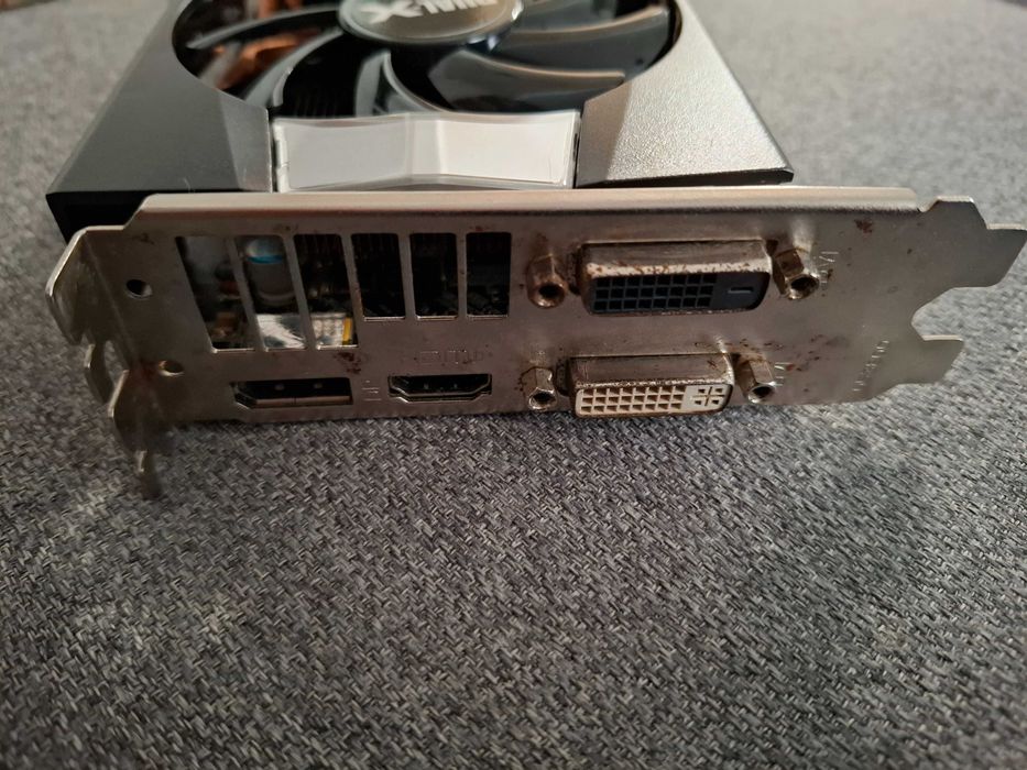 Placa video Sapphire Dual-X Radeon R9 270X ,2GB GDDR5 ,256bit ,defecta