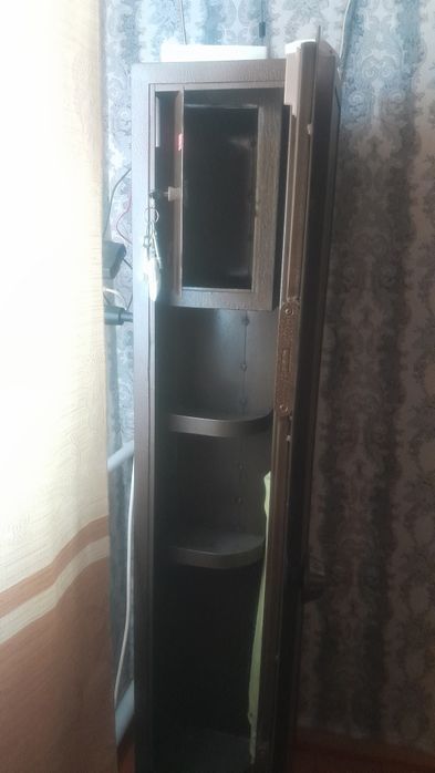 Продам сейф,и сигнализацию