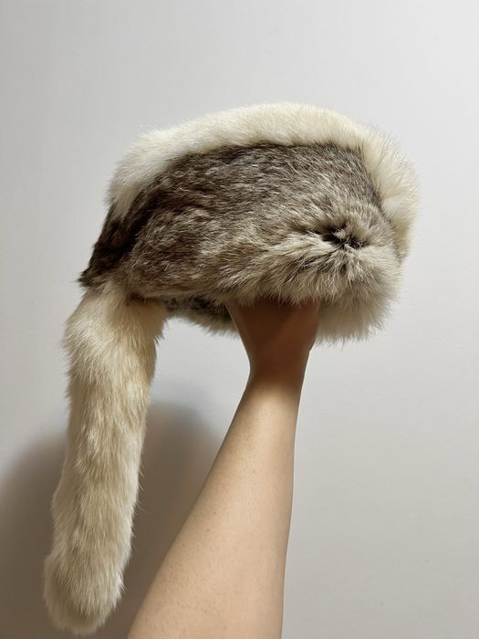 Căciulă de blană cu codiță