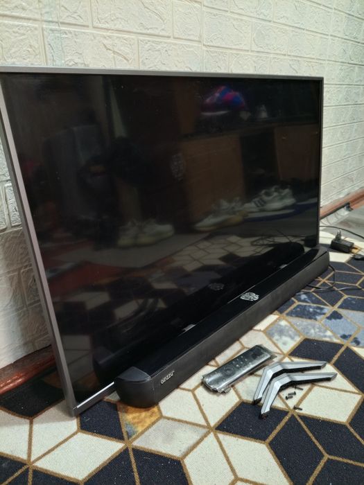 Hartens 43" диагональ в отличном состоянии!