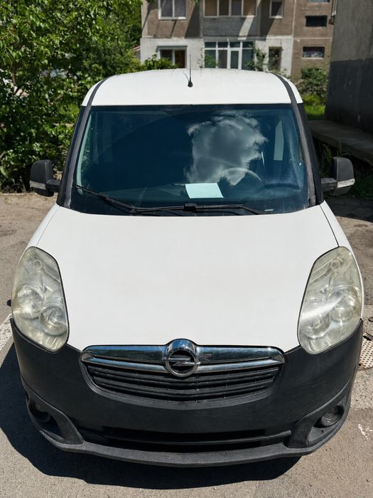 Autoutilitara Opel Combo 1.3 CDTI