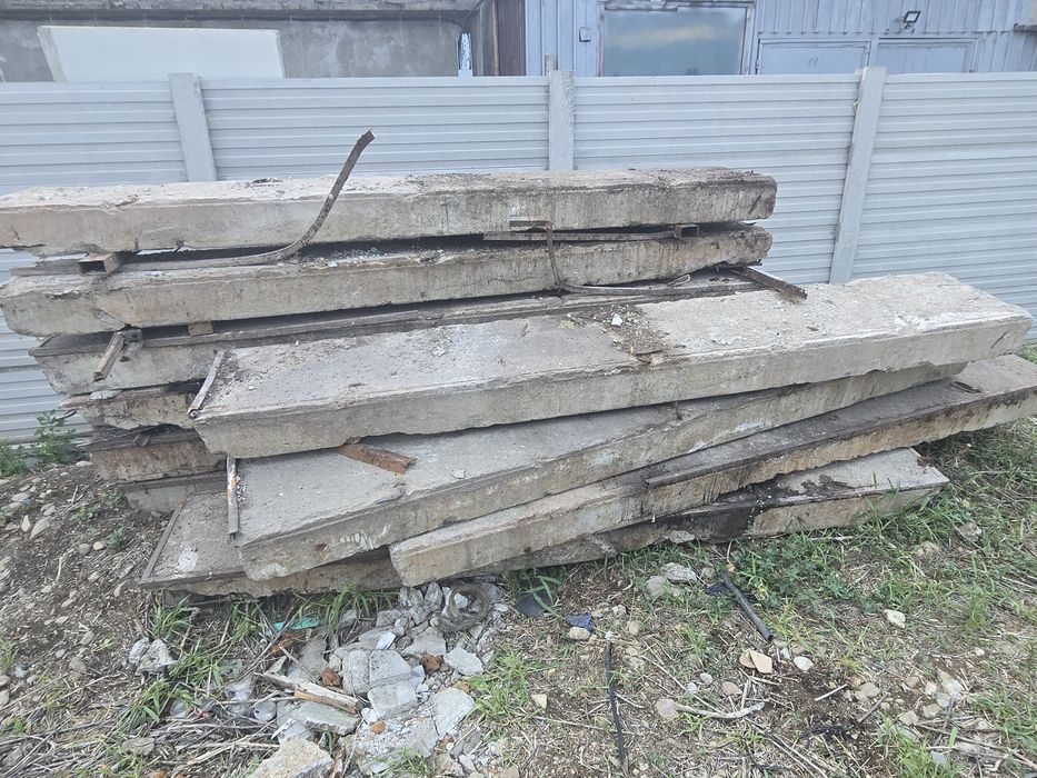 Plăci beton prefabricate / Predale/ Plăci cu goluri – 3m x 50cm x 20cm
