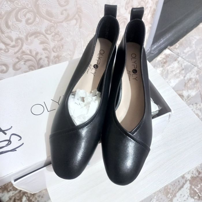 Продам туфли черные женские