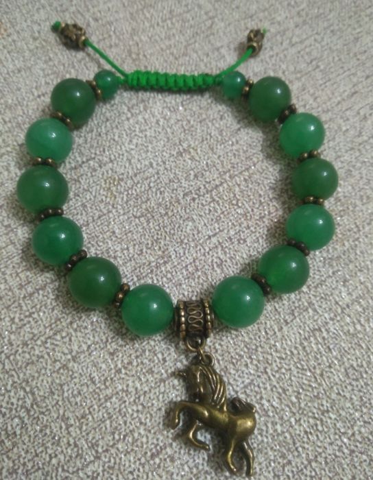 Браслеты с натуральными камнями