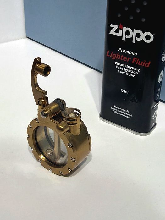 Brichetă retro transparentă, stil vintage nouă