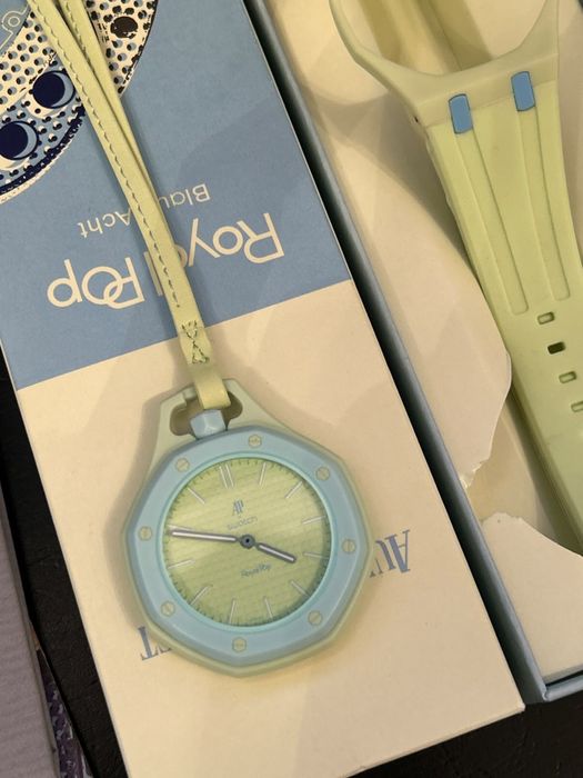 Vând ceas Audemars Piguet x Swatch – model Blaue Acht