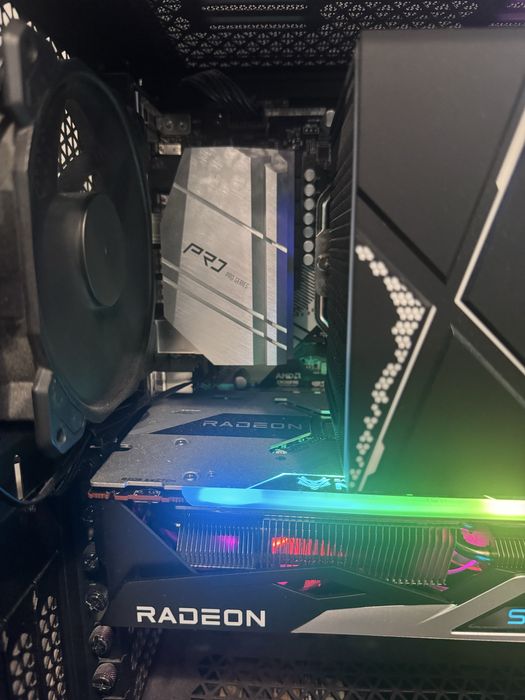 Vand PC gaming stare perfecta de functionare