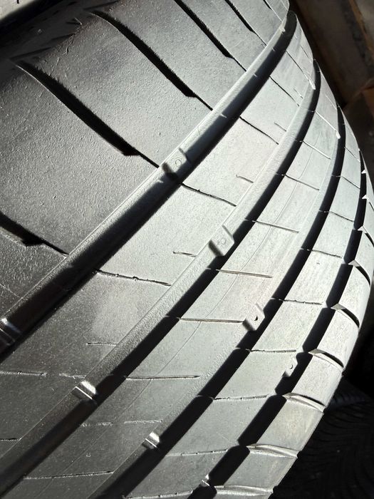 2x Anvelope Vara 235/35 R19 - Bridgestone Potenza S005 +