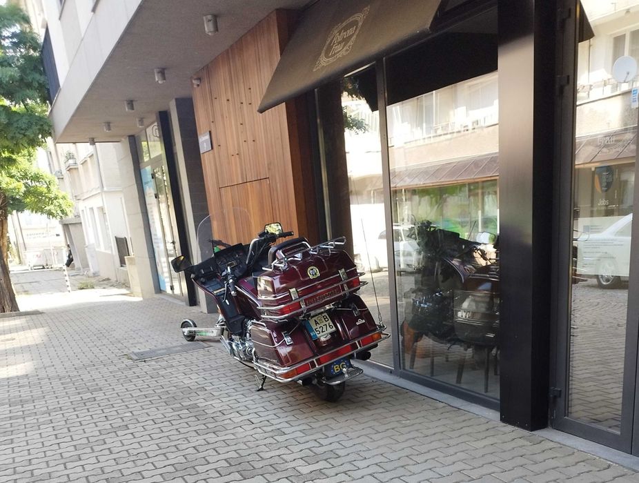 Продавам си мотора Honda Gold wing GL1200