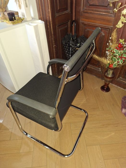 Scaune office foarte elegante