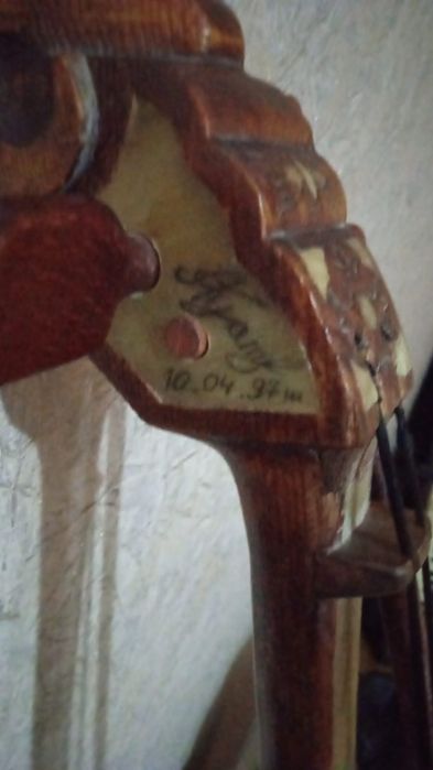 Қылқобыз сатылады.