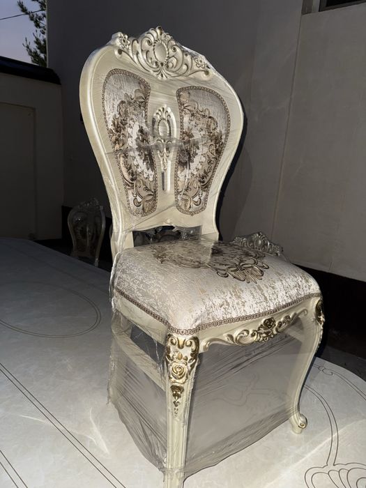 Срочно стол стул сотилади