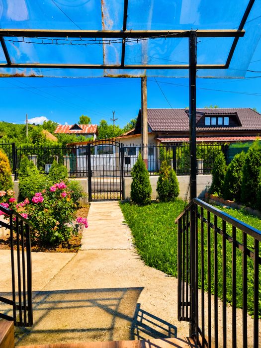 Casă P+E de vânzare | 227 mp utili | Teren 786 mp | Păușești-Măglași – lângă Băile Olănești