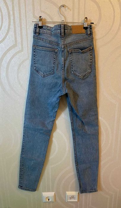 Blugi skinny albastru deschis cu talie inalta Zara