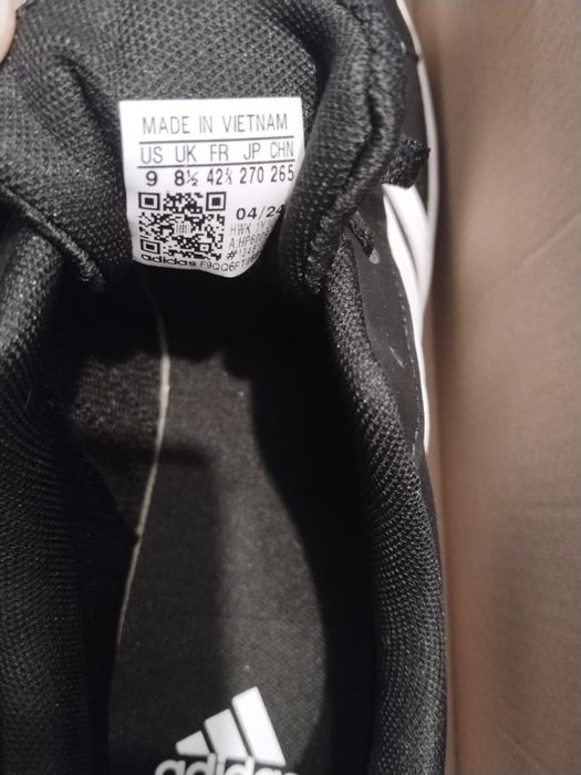 Обувь Adidas кроссы р.42, оригинал