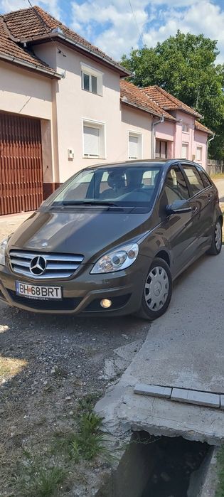 Vând Mercedes B class  CDI din 2009,motor 1900 ,diesel