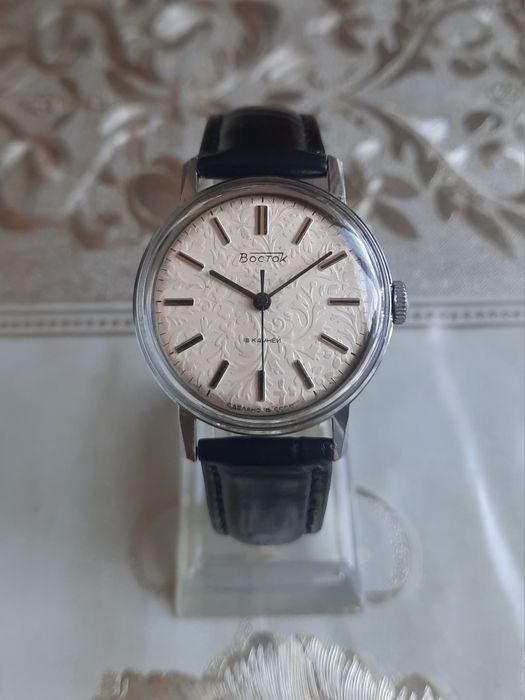 Трое часов Восток-18камней