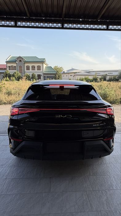 BYD SEALION 7 black packet