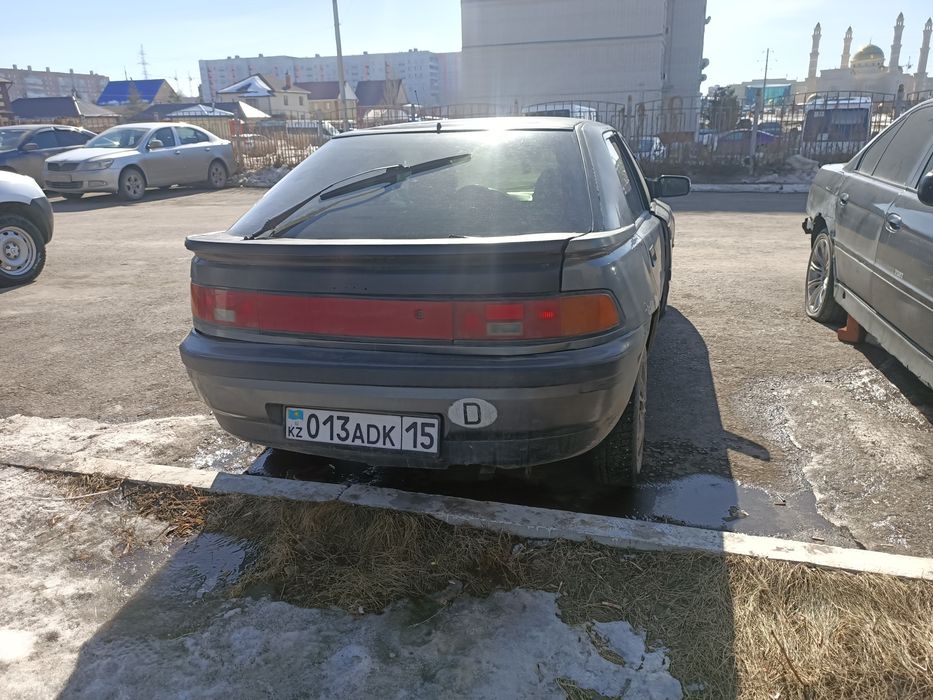 Продам Мазду 323
