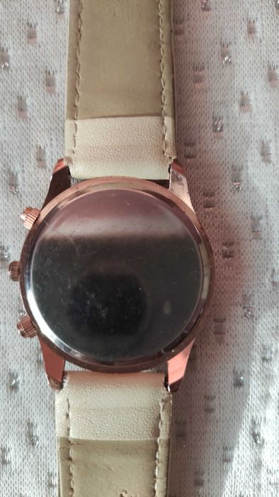 Дамски ръчен часовник кварцов механизъм