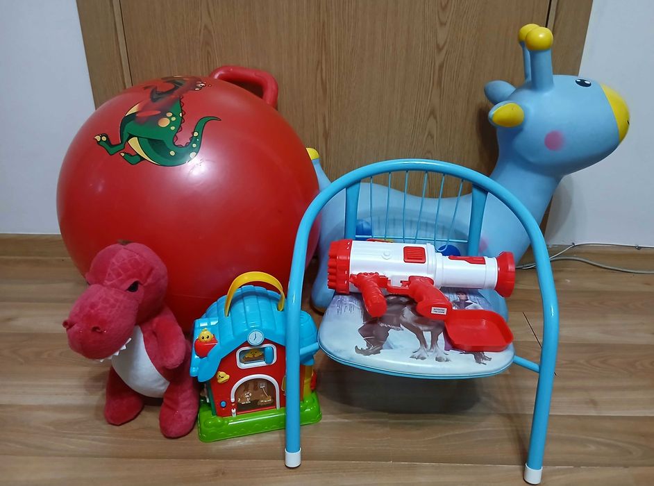 Лот детски играчки