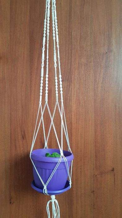 Макраме за саксия от бял капрон