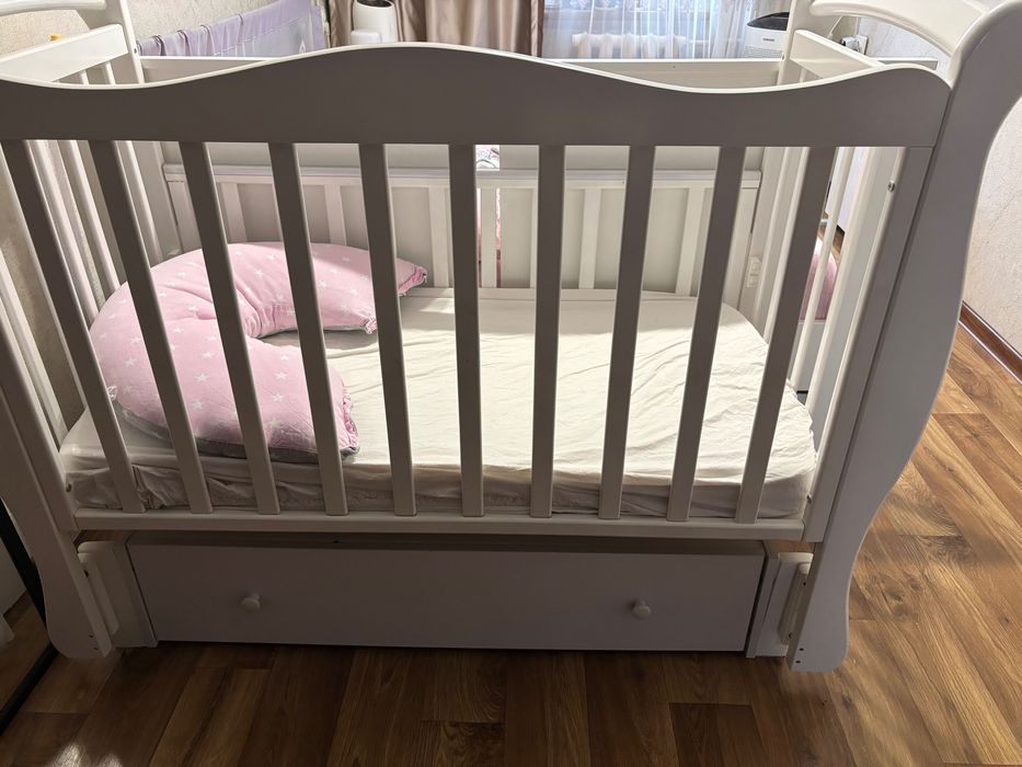 Детская кроватка