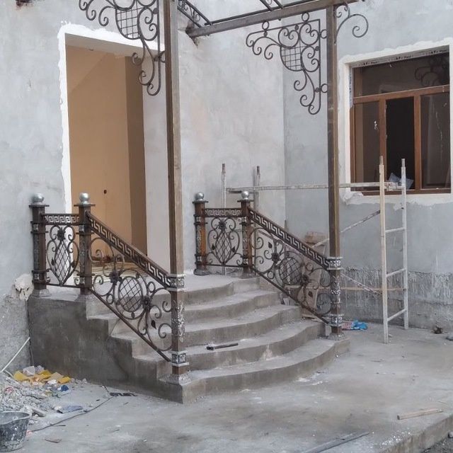 Электро сварщик на выезд.Услуги сварщика.