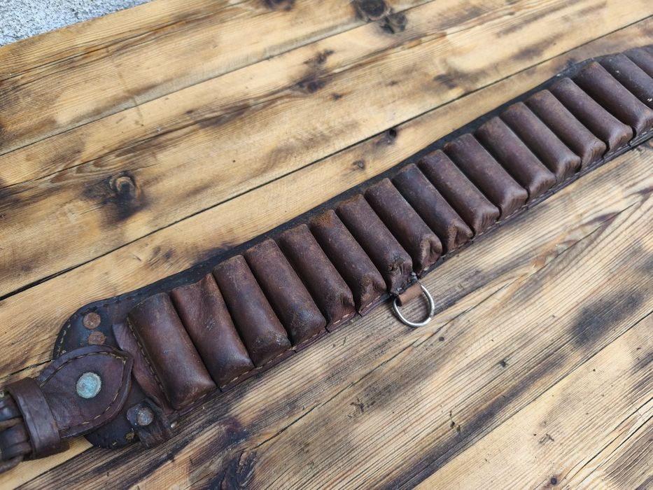 Стар кожен патрондаж